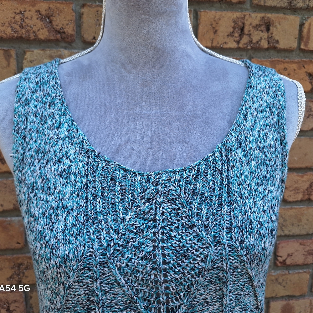 Liz Claiborne Green and White Knit Top PETITE L